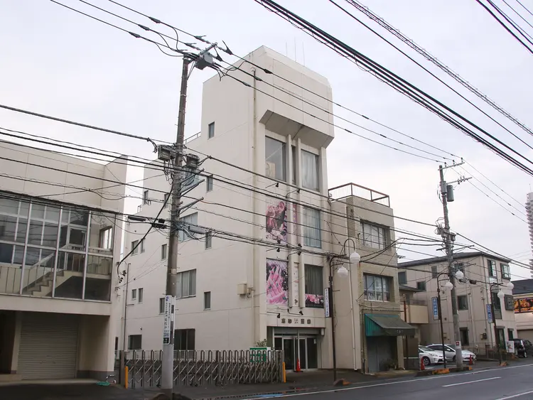 JULIA〜Bust up salon〜の内観・外観1