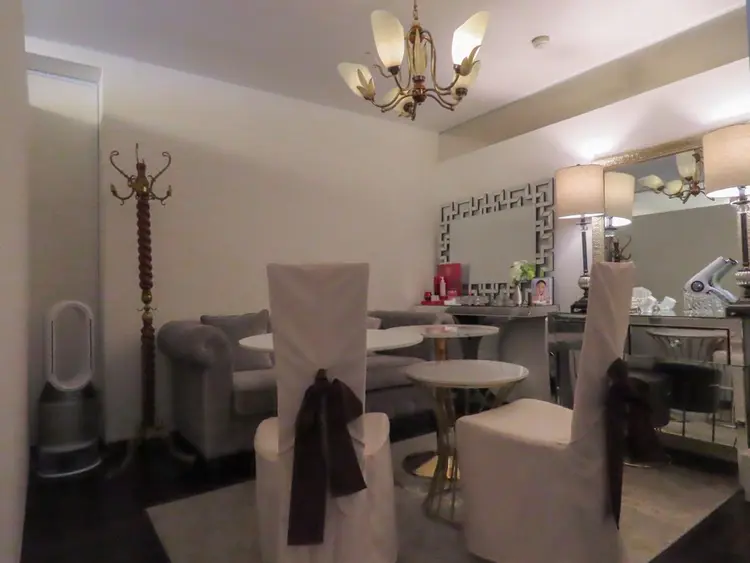 銀座ロッソ福岡店の内観・外観2