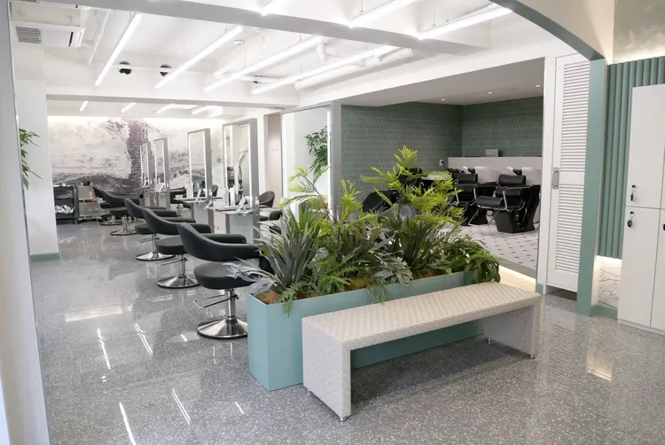 EARTH/M 亀戸店の内観・外観1