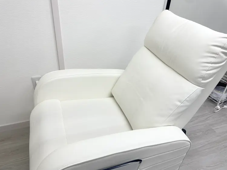 Q-LASH上野御徒町店の内観・外観2