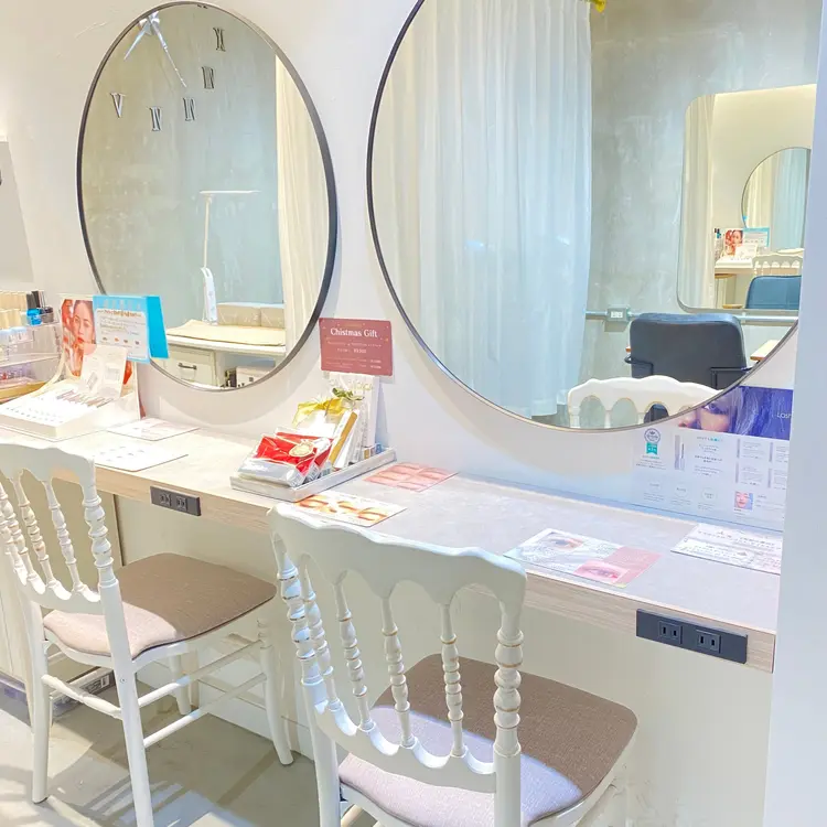 grace by neolive 大倉山店（アイ）の内観・外観2