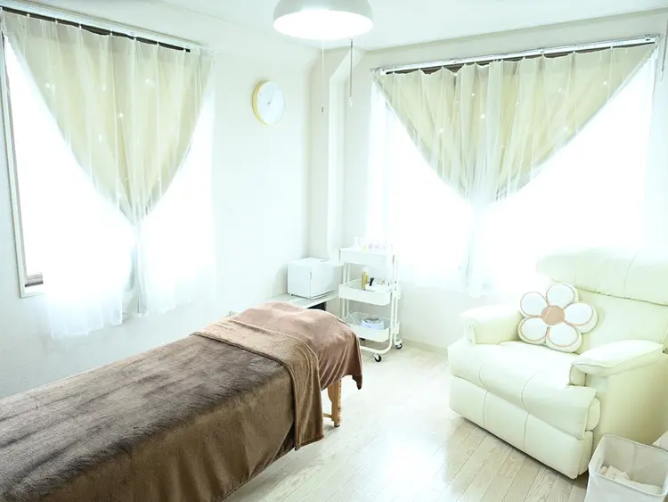 小顔矯正サロン Cocoveの内観・外観1