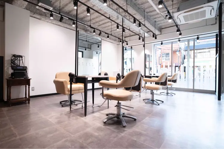 MAINの内観・外観3