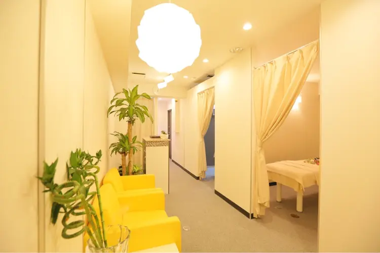 えくぼ-悦慕- BODY CARE SALON 神戸駅前店の内観・外観1