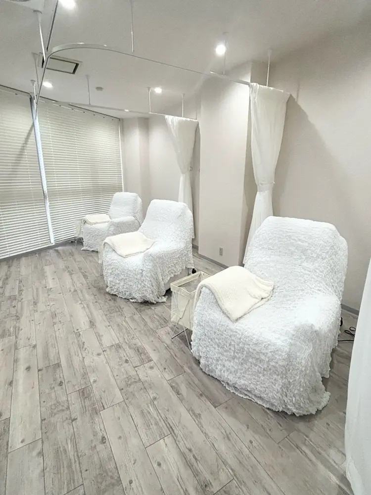 Iru eyelashの内観・外観1