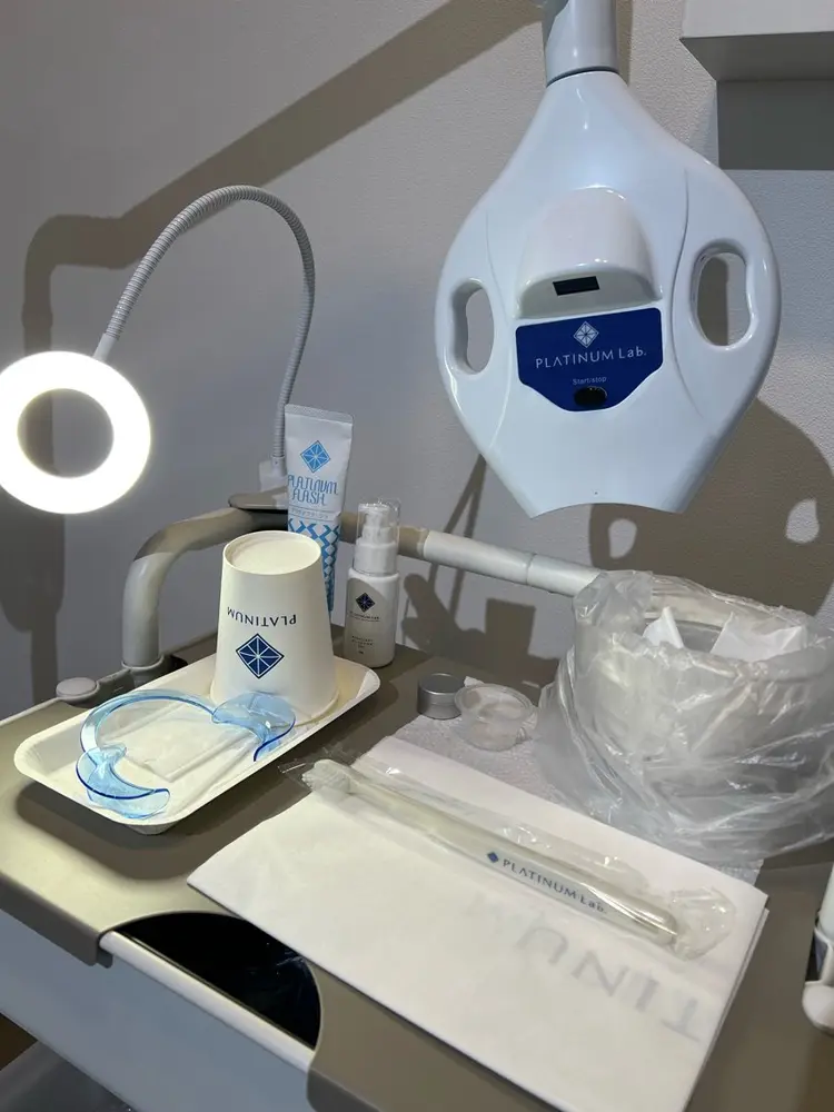 whitening salon Shineeの内観・外観1