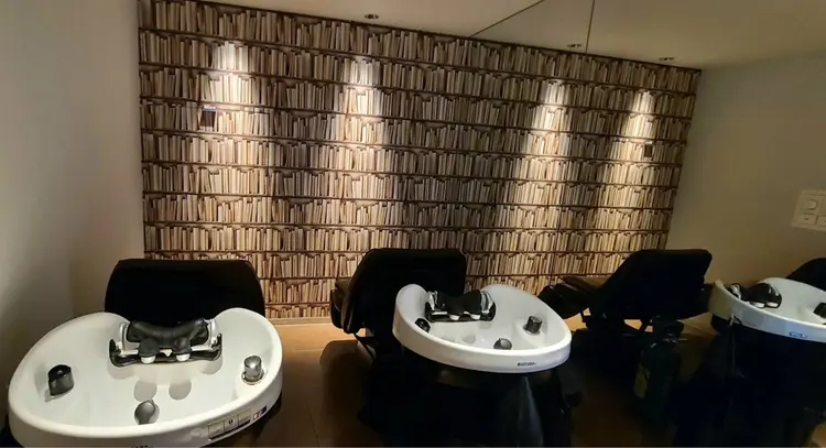 ANEW蕨店の内観・外観2