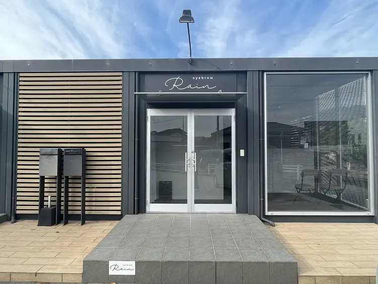 アイブロウ Rain 姶良店の内観・外観1