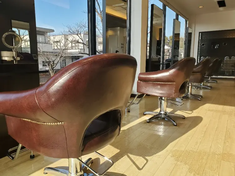 ヘアースタジオ　フェイスの内観・外観2