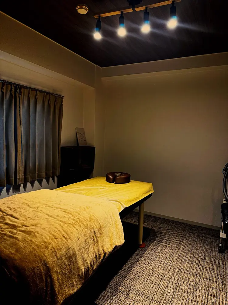 MENS TEDDY 眉＆脱毛サロンの内観・外観1