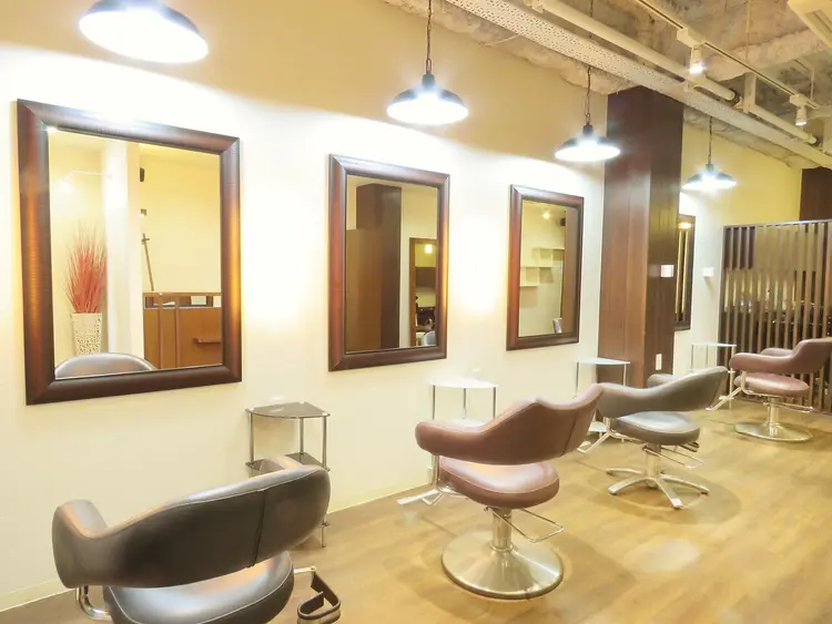 Tusais hair  kyotoの内観・外観1