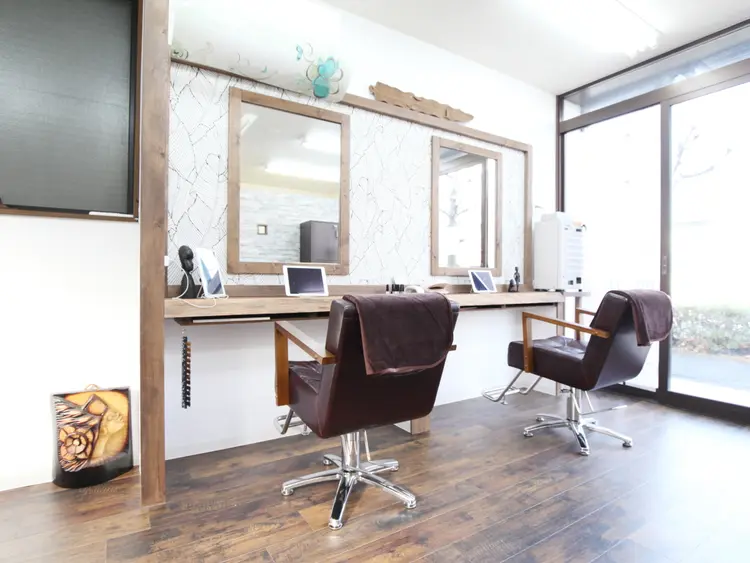 髪質改善サロンVENUS/つや髪西口の内観・外観1