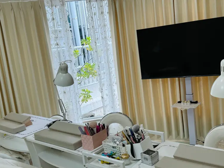 nail salon to be新宿三丁目店の内観・外観2