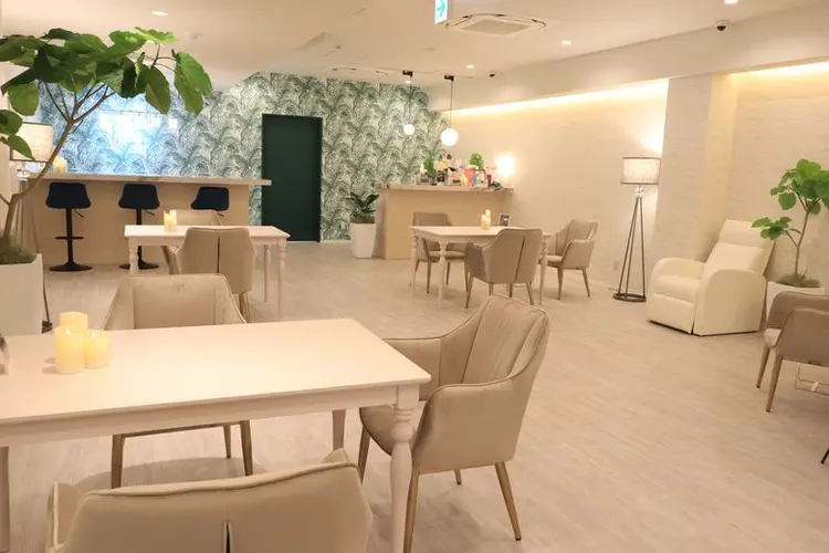 オーシャンブルー大分店の内観・外観2