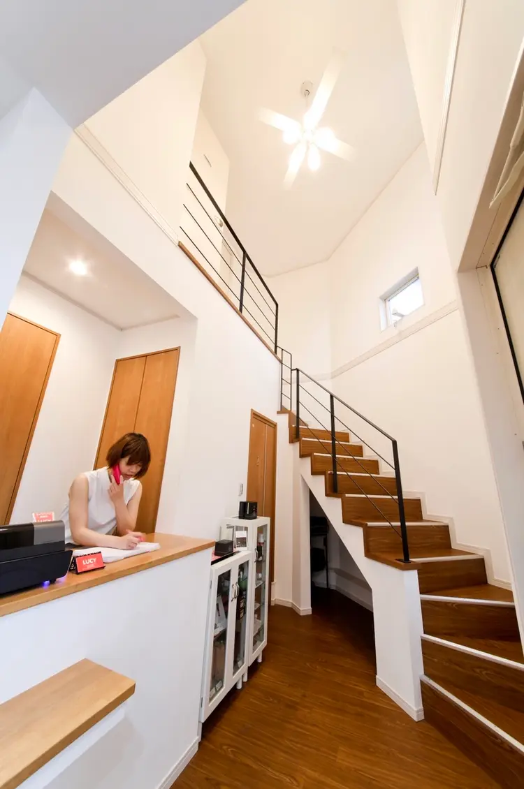 LUCYの内観・外観1