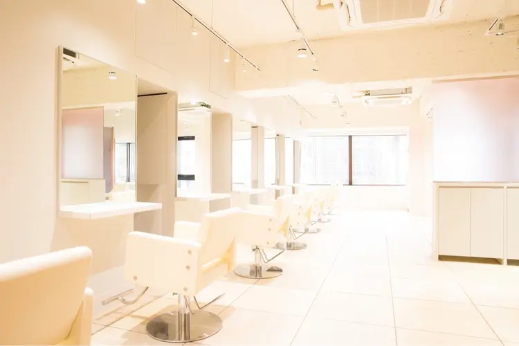 Euphoria 新宿店の内観・外観2