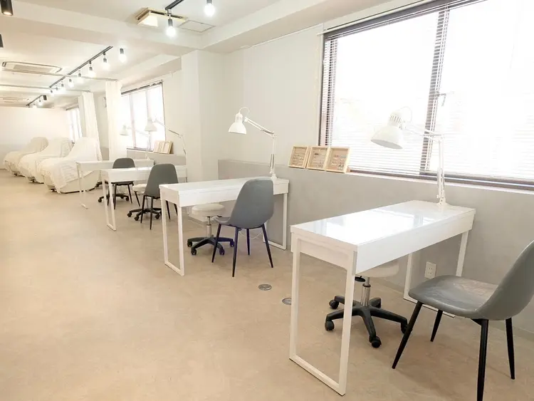 salon salute本店の内観・外観1