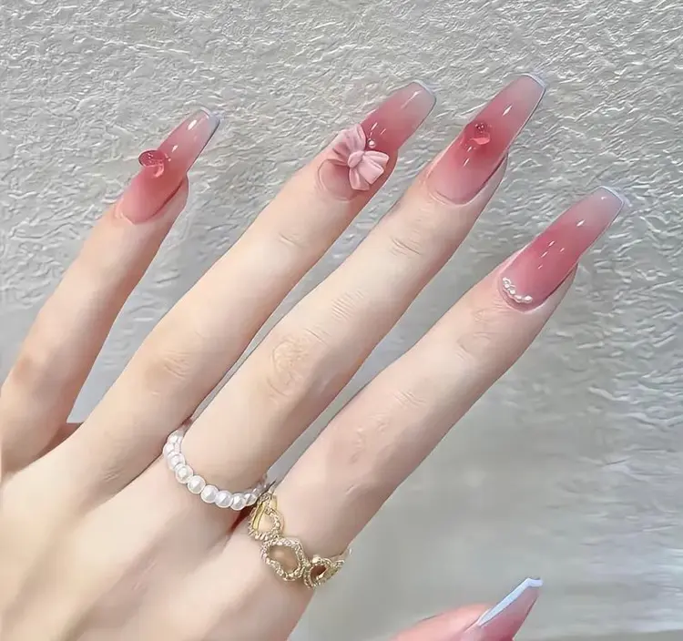 More Glam Nailsalon 池袋東口店の内観・外観3