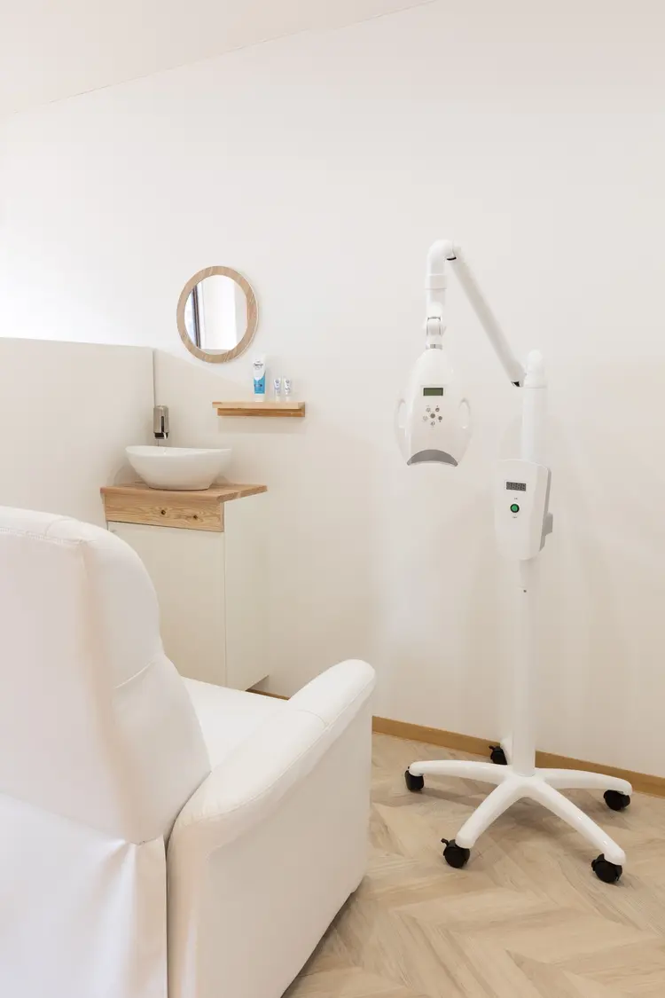 beautysalon RAVISの内観・外観2