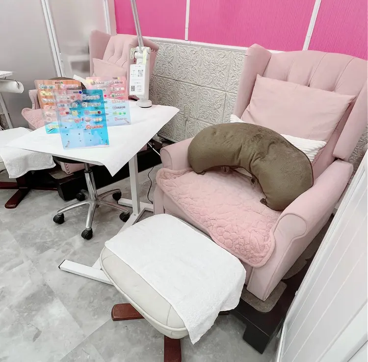 ネイルサロンキューティプティ新宿店の内観・外観3