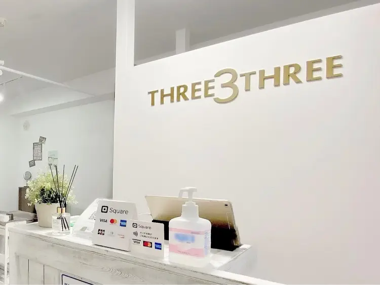 肌質改善×美肌サロンTHREE THREEの内観・外観1