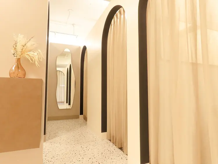 en(エン)アイラッシュ&アイブロウ 表参道店【まつ毛・眉毛専門店】の内観・外観2