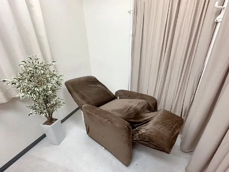 まつげパーマ専門店シャルナ 船橋店の内観・外観1