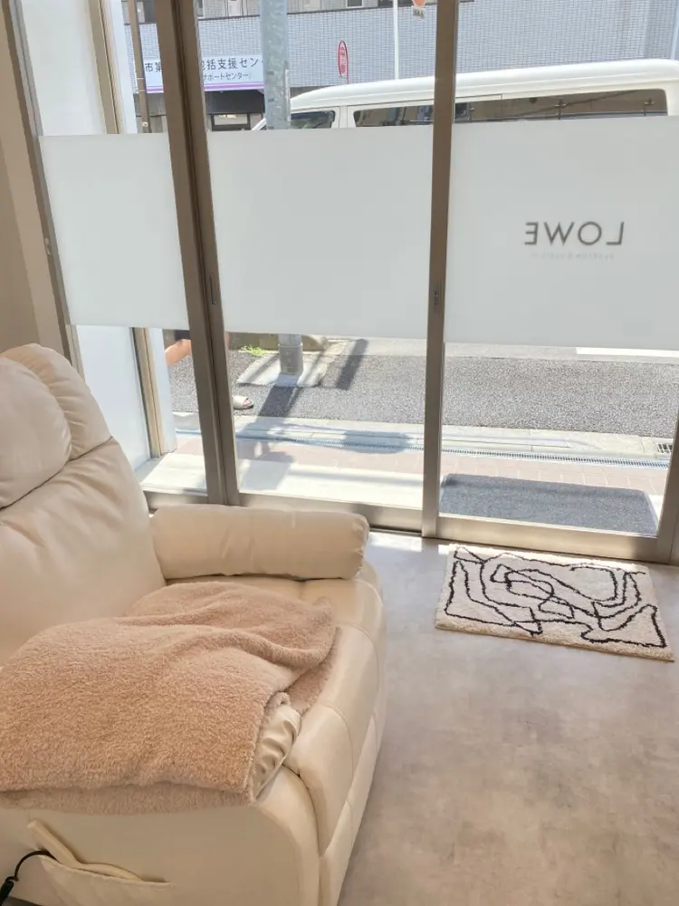 LOWEの内観・外観2