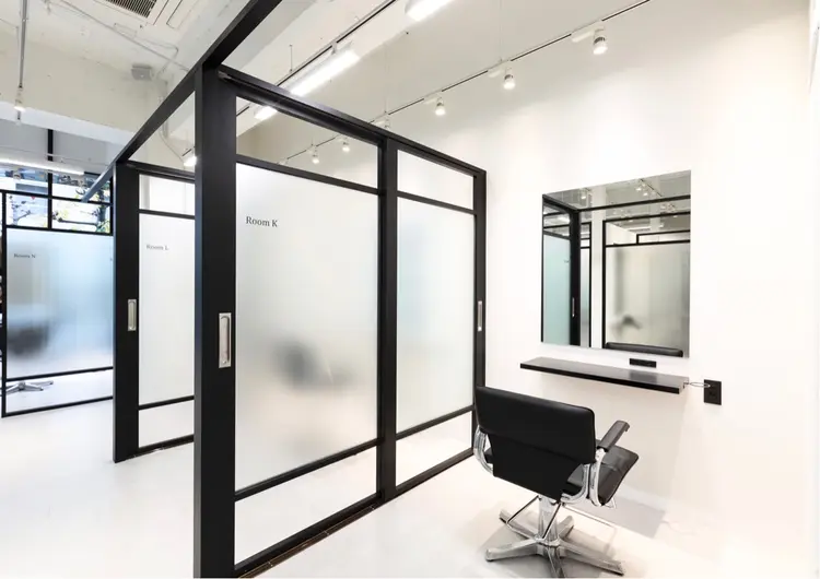 SALOWIN 渋谷店の内観・外観1