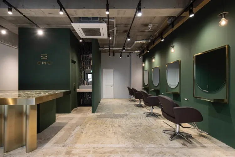 EMEの内観・外観2