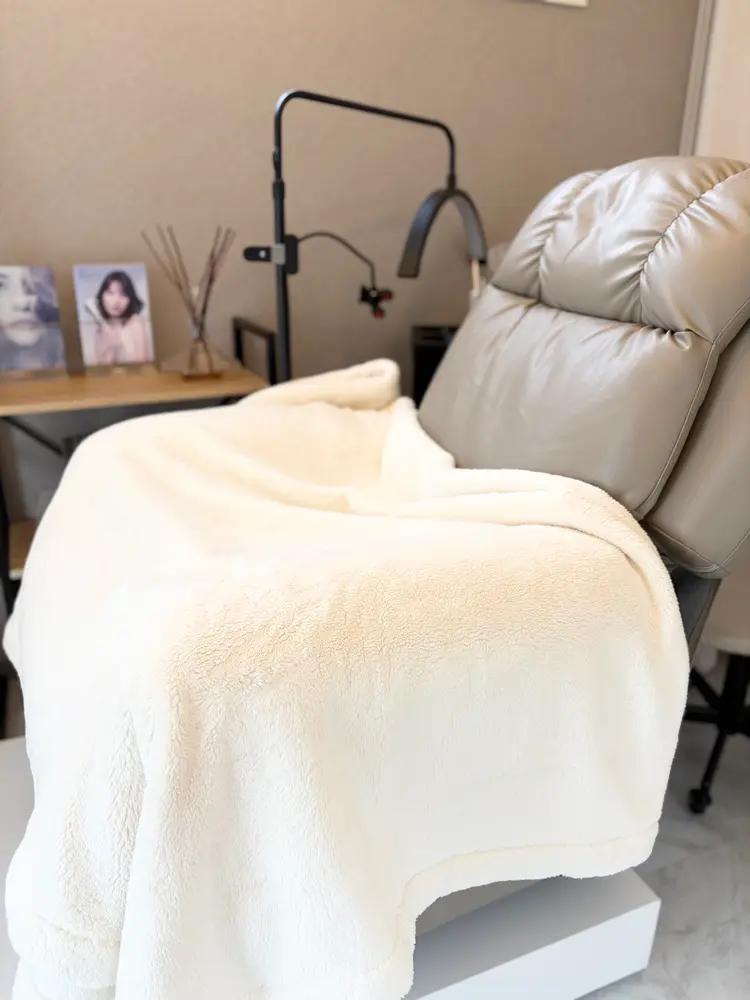 eyelash Mu-teの内観・外観1