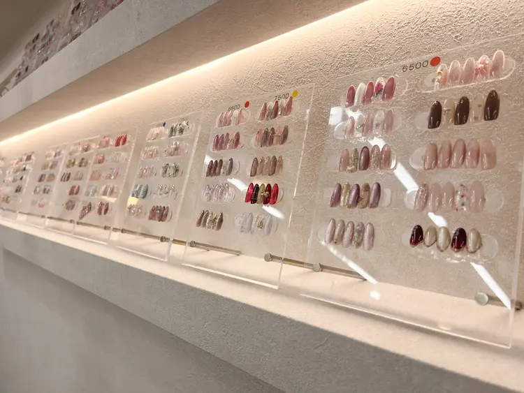 ネイルサロンキューティプティ新宿店の内観・外観2