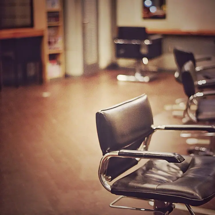 沙助　美容室の内観・外観1