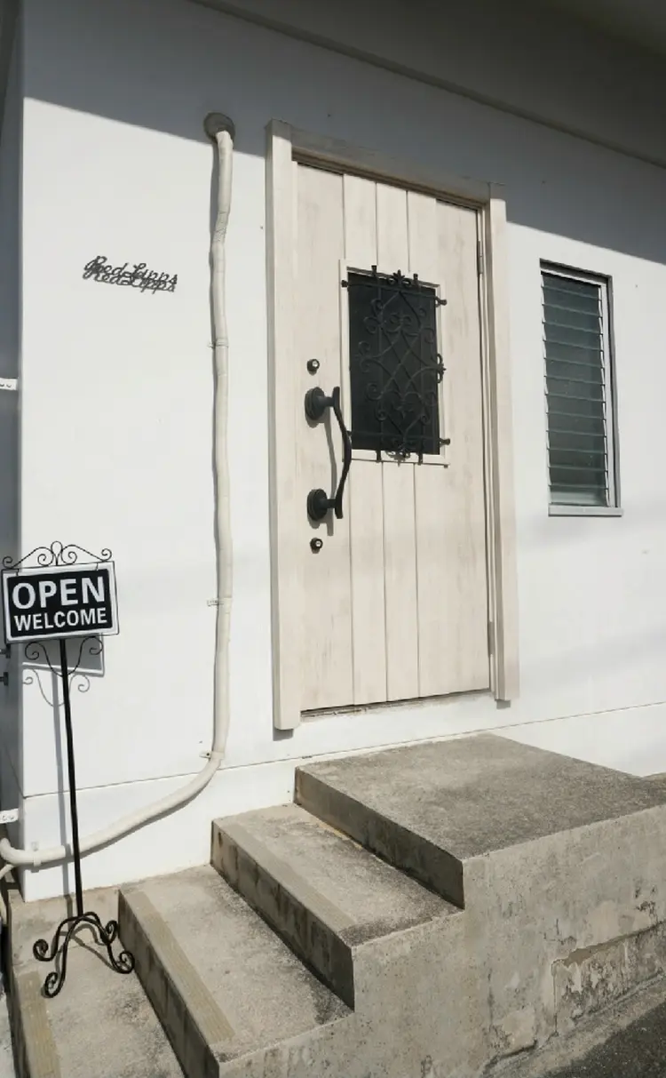 Red Lippsの内観・外観2