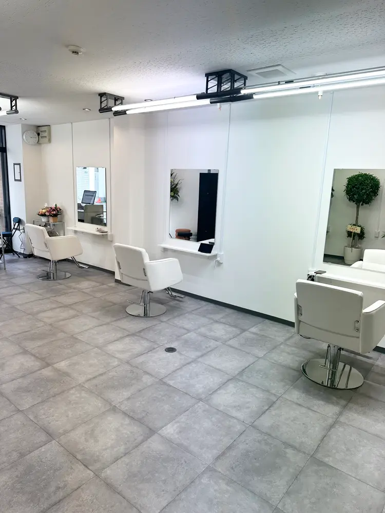 hair&make&eyelash GRAN Lucia 梅田茶屋町店の内観・外観2