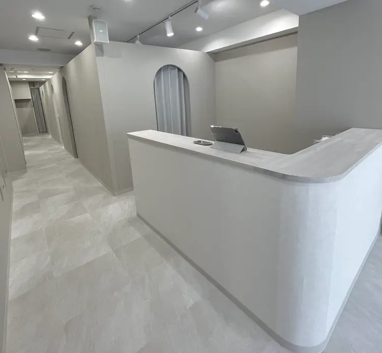 une FEMINの内観・外観1