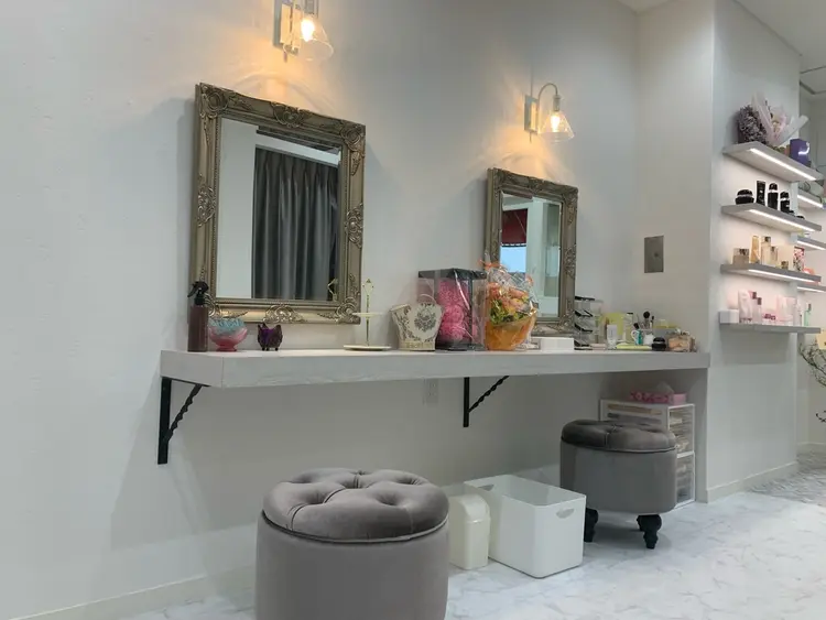 MENARDフェイシャルサロン泉ヶ丘駅前店の内観・外観1