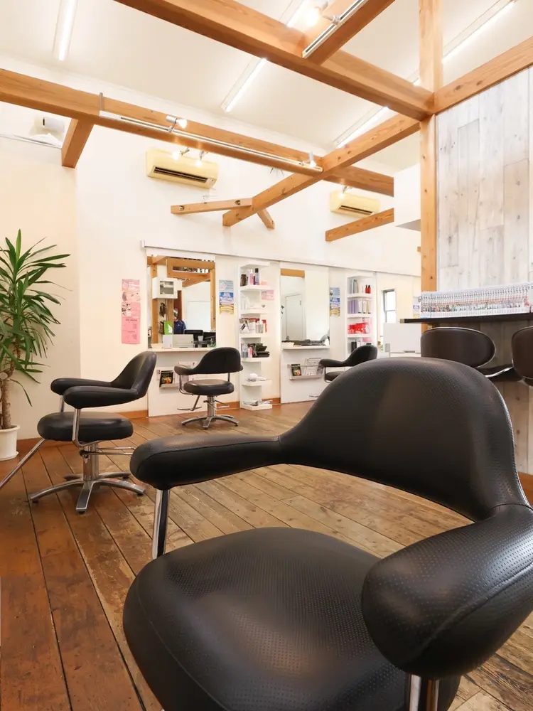 galaxy hairdressersの内観・外観2