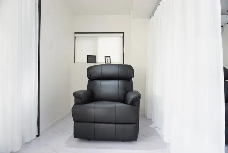 アイブロウサロン LUMICIA. -TOKYO- 福岡天神店【眉毛専門店】の内観・外観1