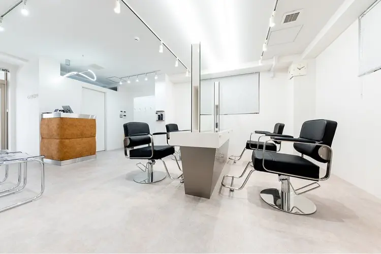 CODE.LINE戸田公園店の内観・外観2