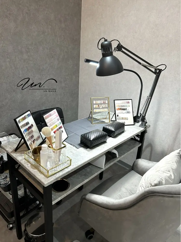 UN.nailsの内観・外観1