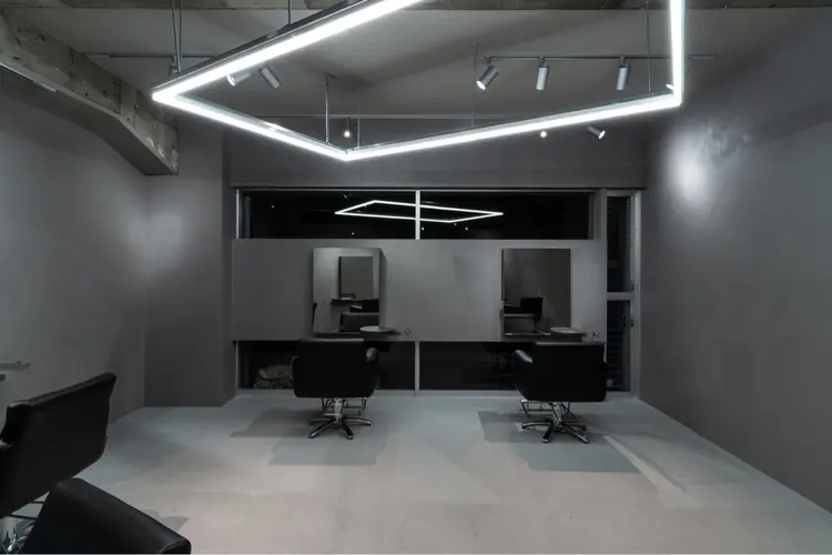 23°の内観・外観2