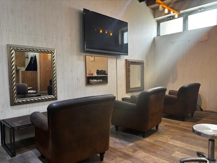 LOMの内観・外観1