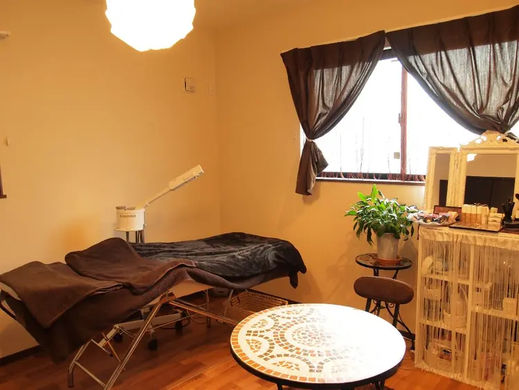 L-nailの内観・外観2