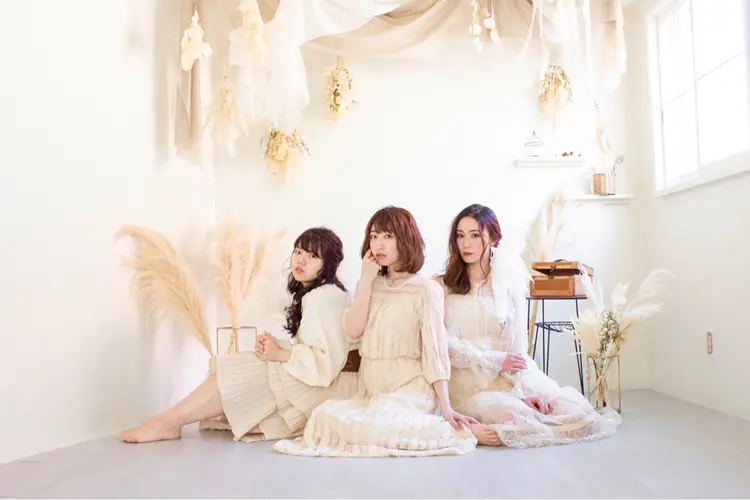 小顔専門店コガオファクトリー北24条店の内観・外観1