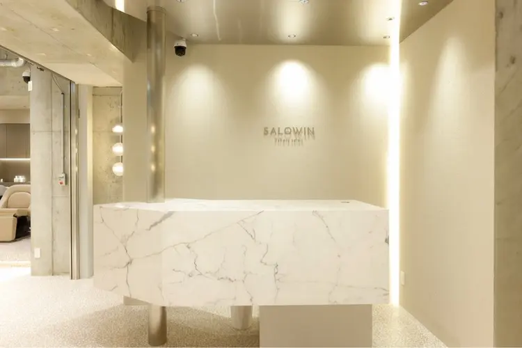 SALOWIN池袋East店4Fの画像