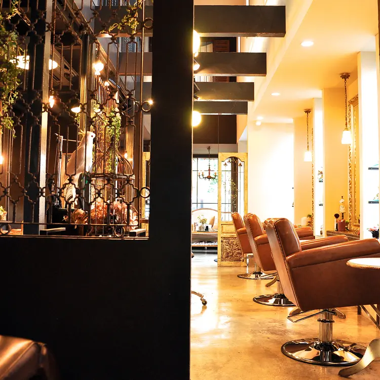 Euphoriaの内観・外観2