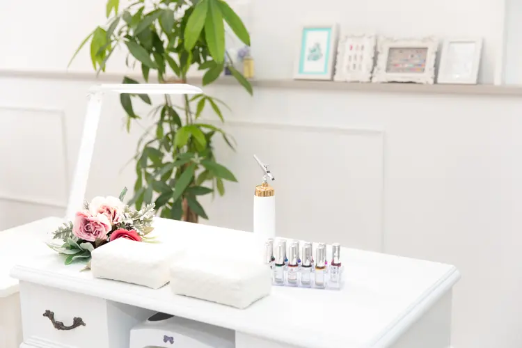 サロンドプラージュの内観・外観2