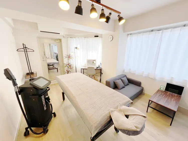 メンズ脱毛専門店 555 Men’s Labの内観・外観1