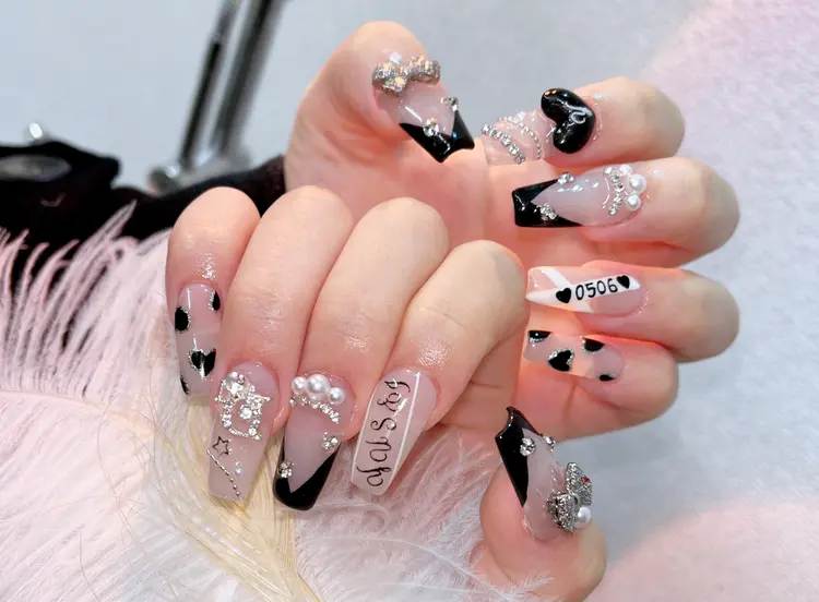 CC N ai l S alon川崎店の内観・外観1